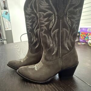 Idyllwind Charmed Life Charcoal Seude Embroidered Heeled Boots